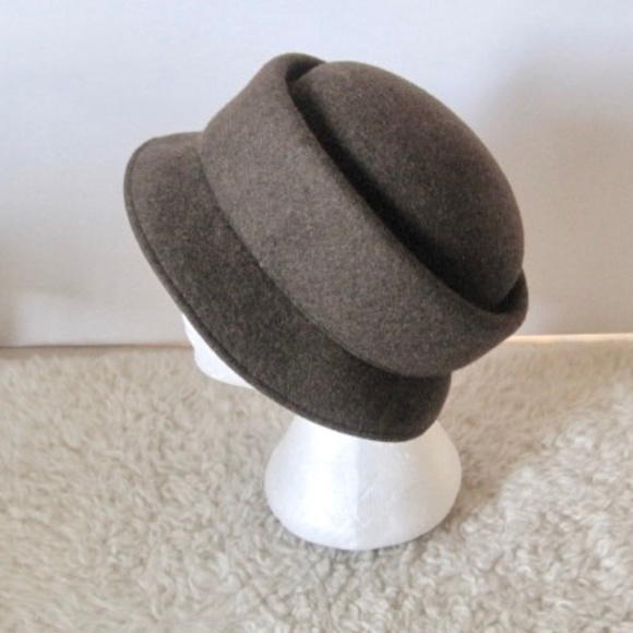 Ophelie Wool Felt Cloche Hat - Picture 2 of 7